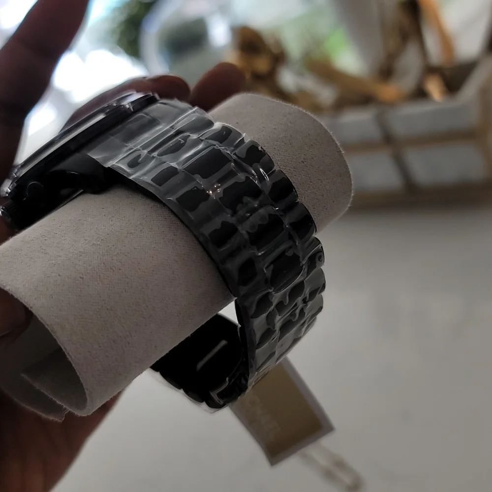 Micheal Kors MK8157 Watch - Picture 4 of 6